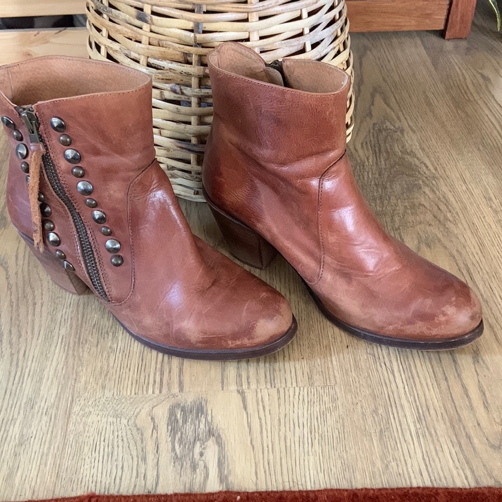 Chio Boots size 38